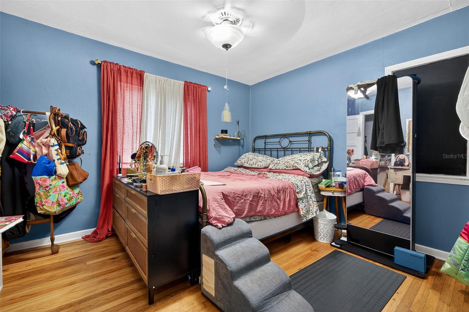 Image 29 of 39 For 500 35th Avenue N