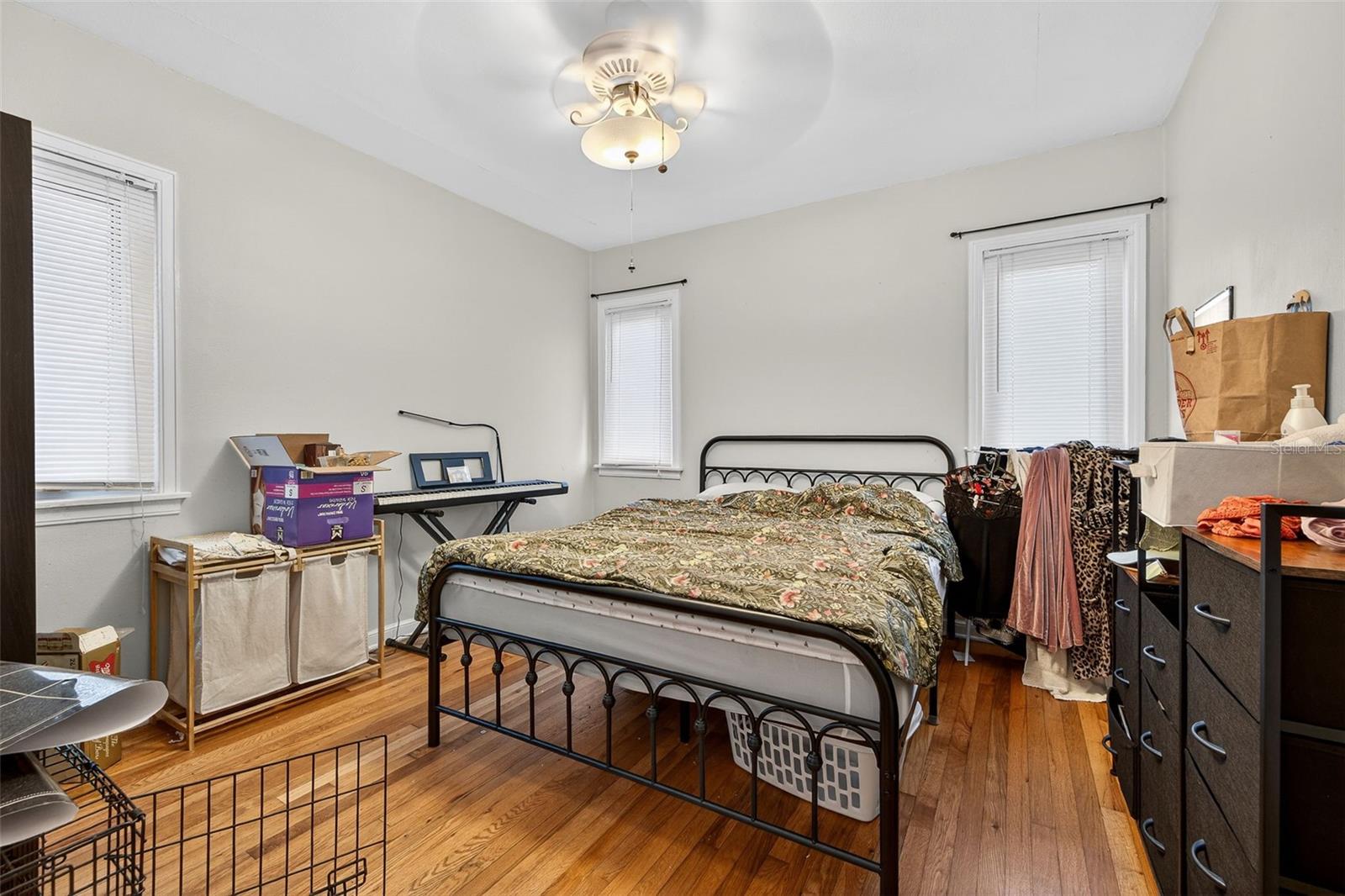 Image 30 of 39 For 500 35th Avenue N