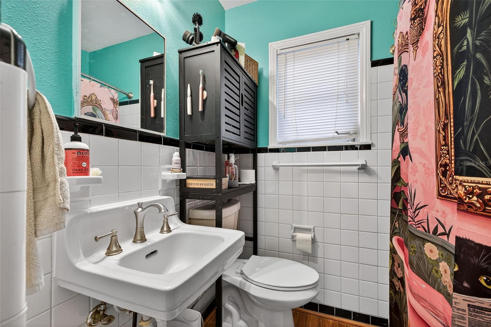 Image 31 of 39 For 500 35th Avenue N