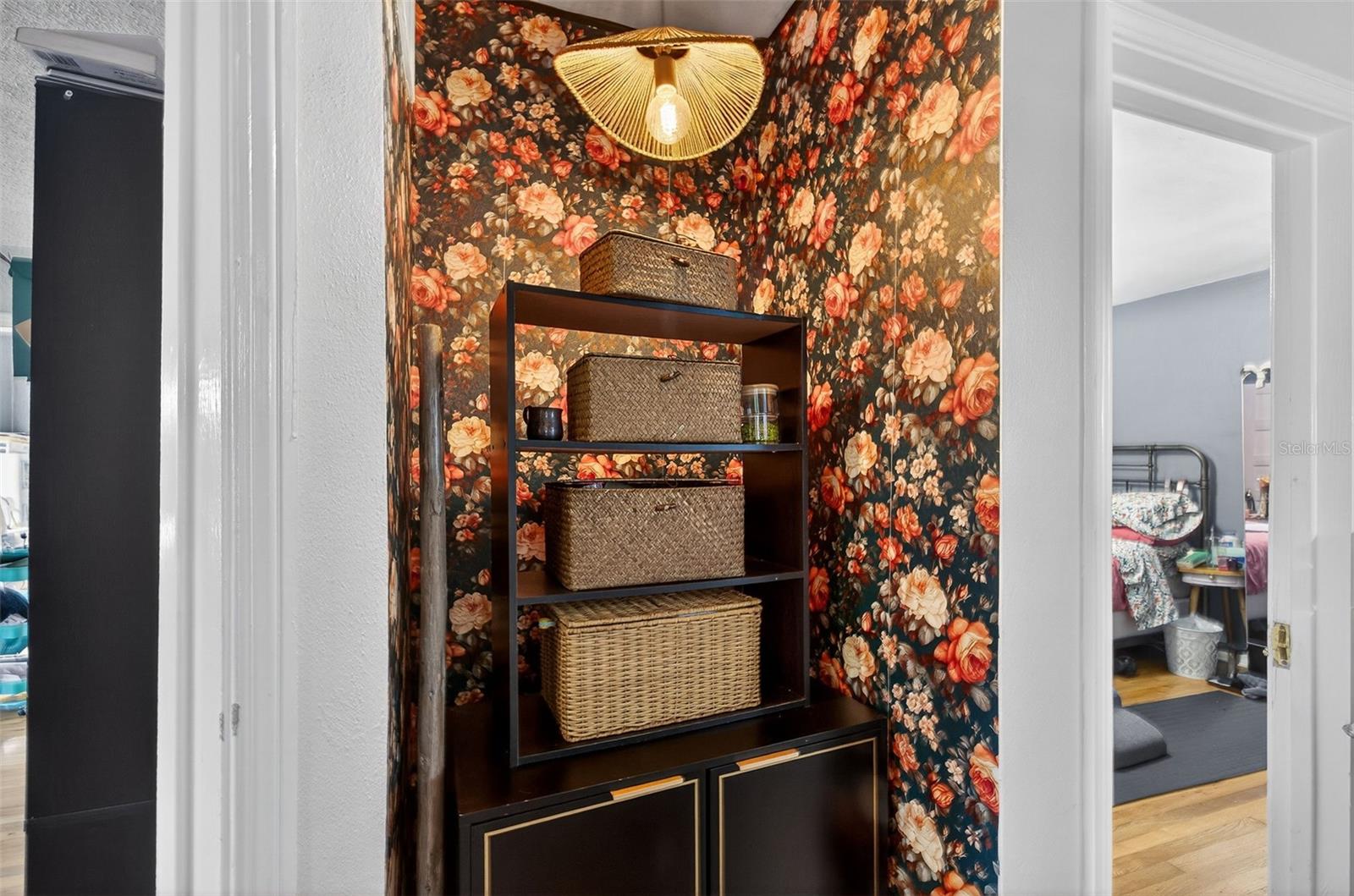 Image 33 of 39 For 500 35th Avenue N