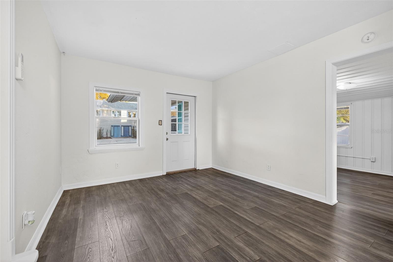 Image 6 of 39 For 500 35th Avenue N