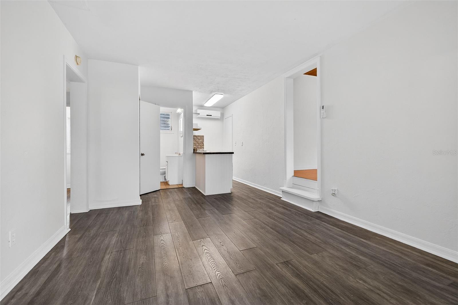 Image 7 of 39 For 500 35th Avenue N