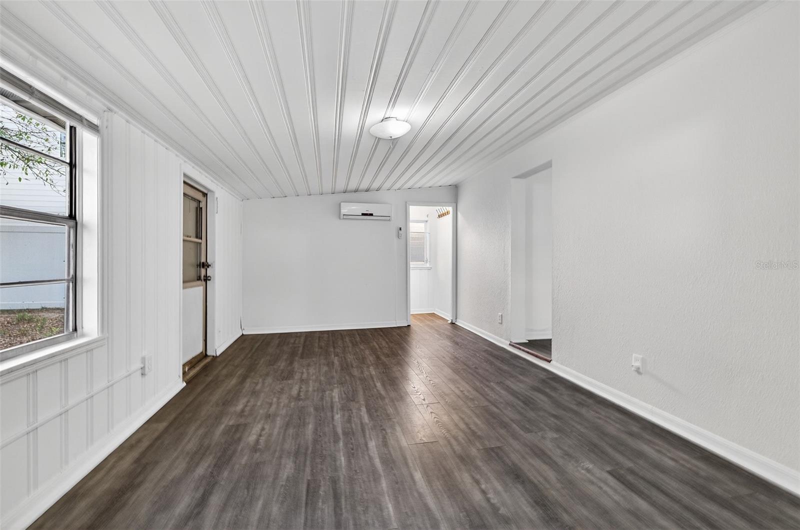 Image 9 of 39 For 500 35th Avenue N