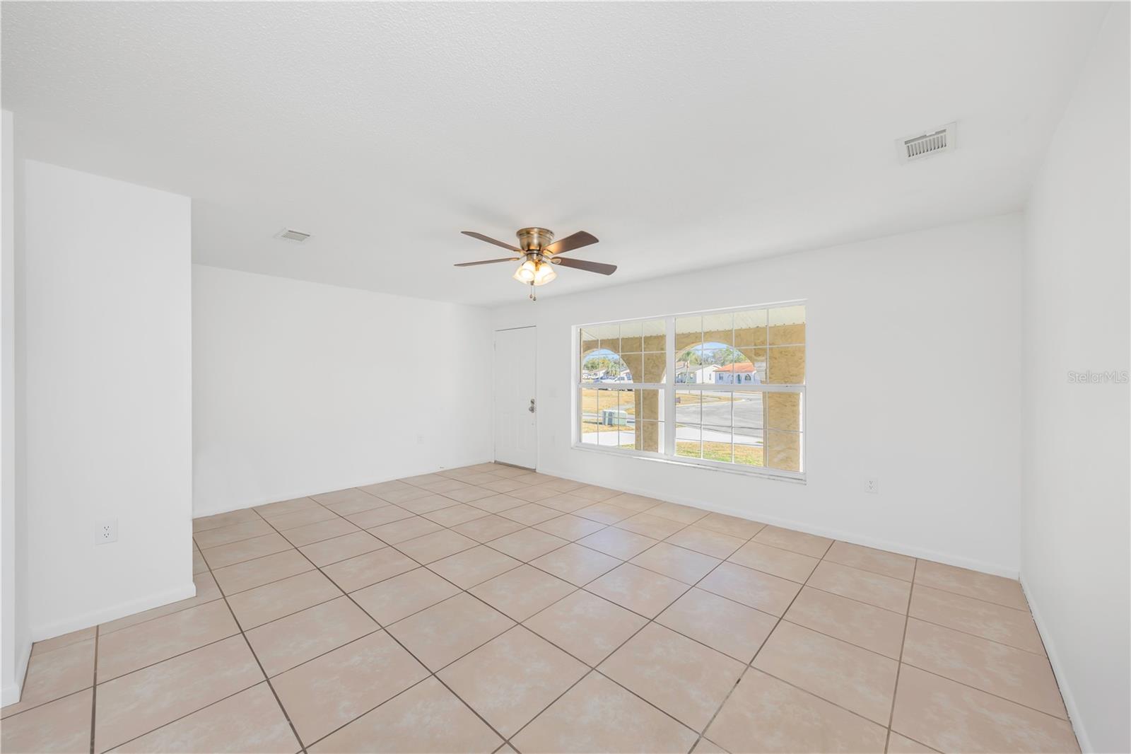 Image 14 of 52 For 8327 Jacqueline Court