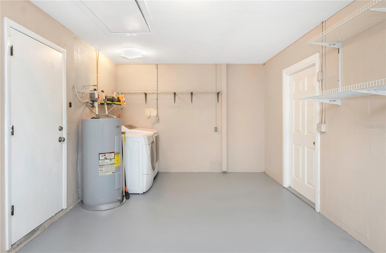 Image 39 of 52 For 8327 Jacqueline Court