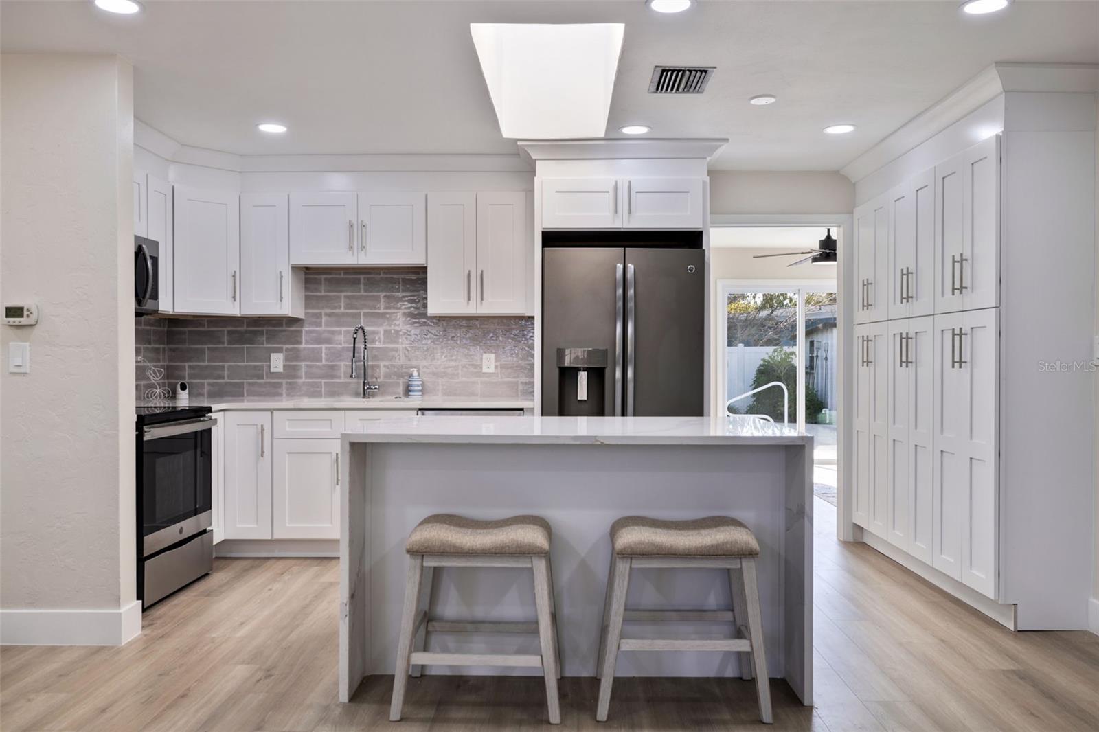 Image 8 of 10 For 490 82nd Avenue