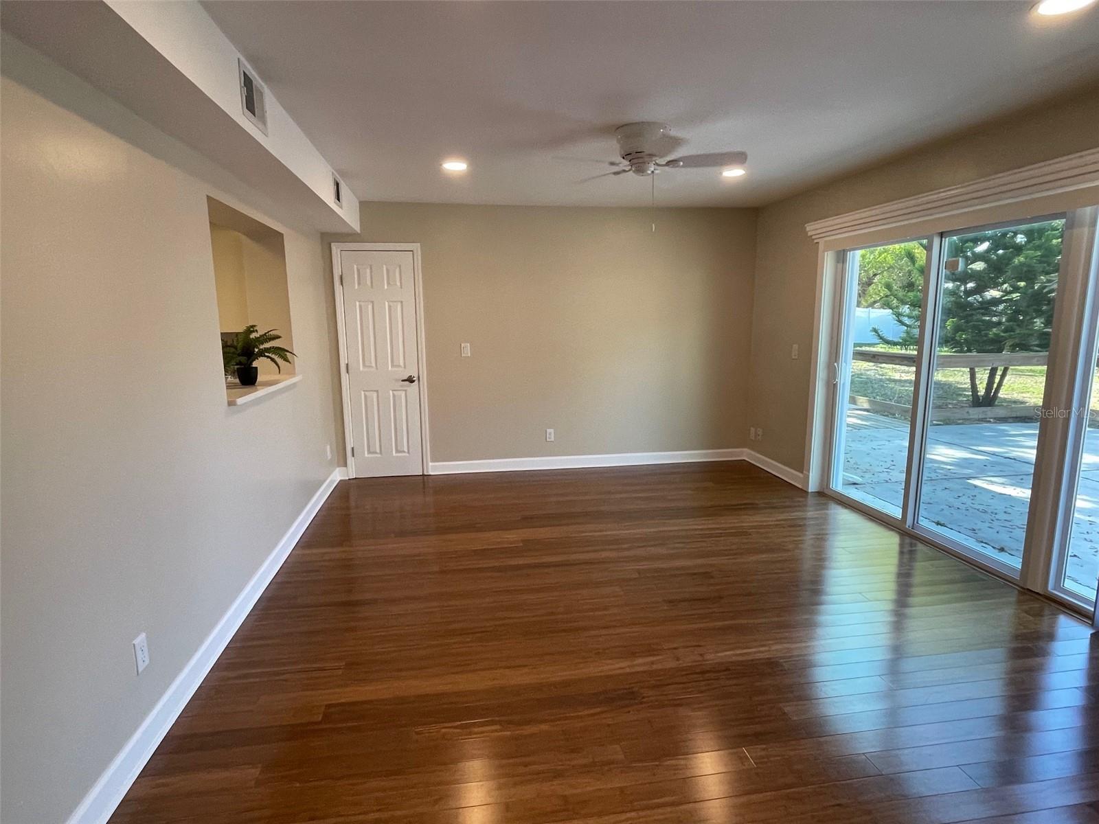 Image 10 of 41 For 6556 27th Street N