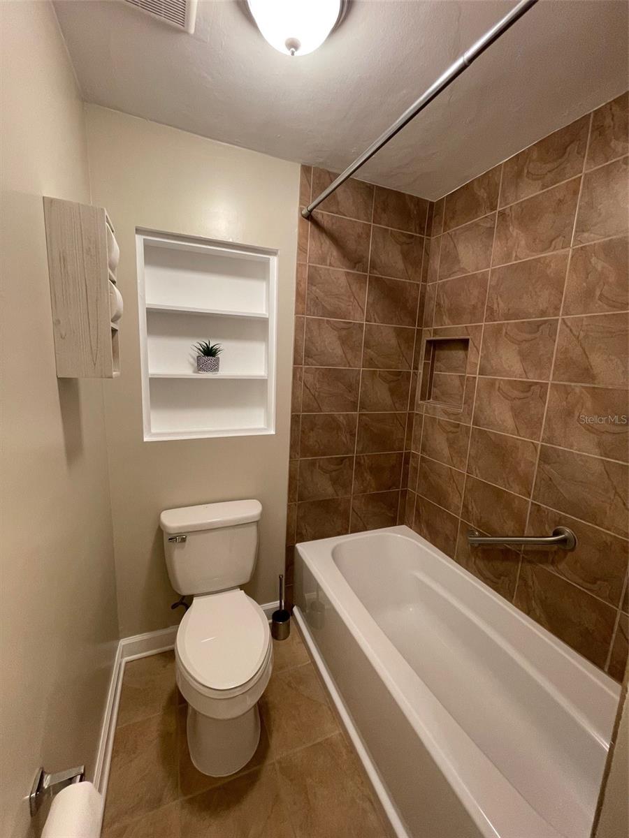 Image 26 of 41 For 6556 27th Street N