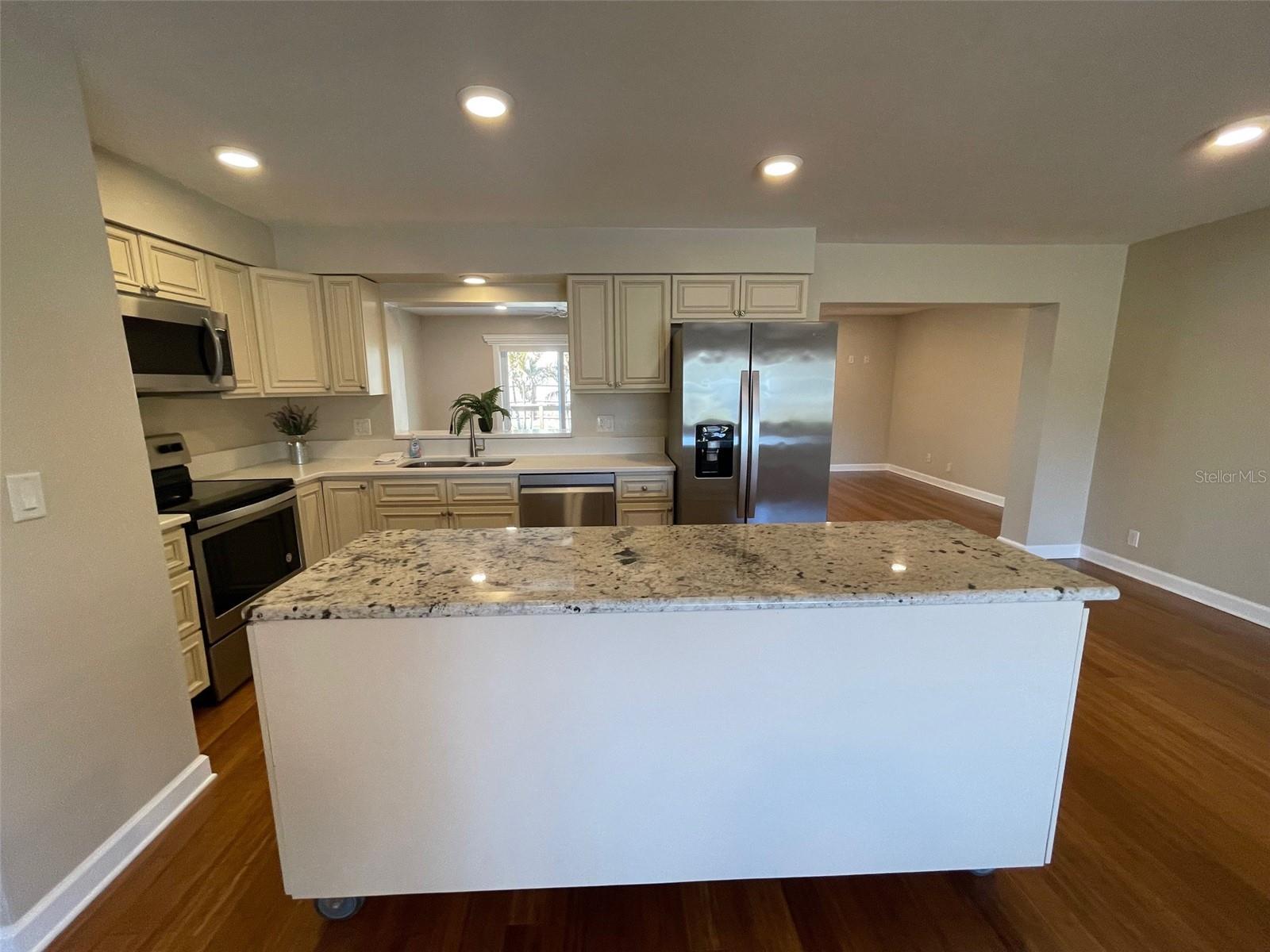 Image 3 of 41 For 6556 27th Street N