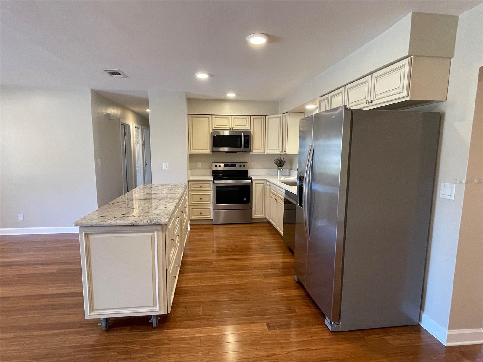 Image 6 of 41 For 6556 27th Street N