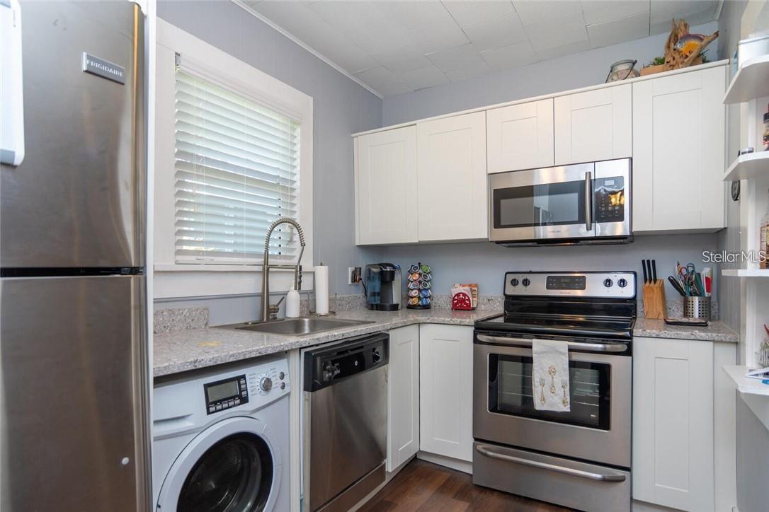 Image 14 of 42 For 614 8th Street N