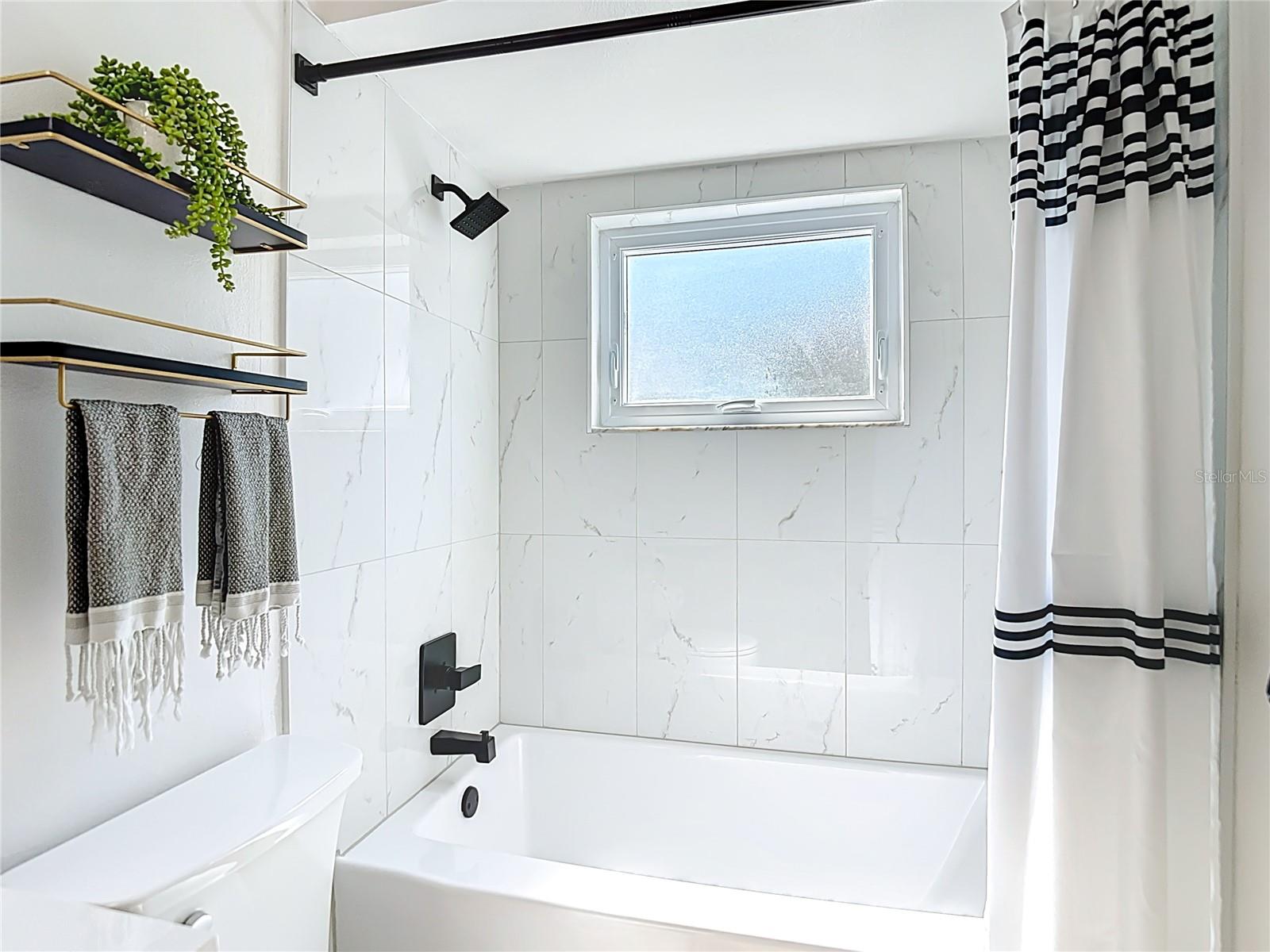 Listing photo id 42 for 9416 Bellhaven Street