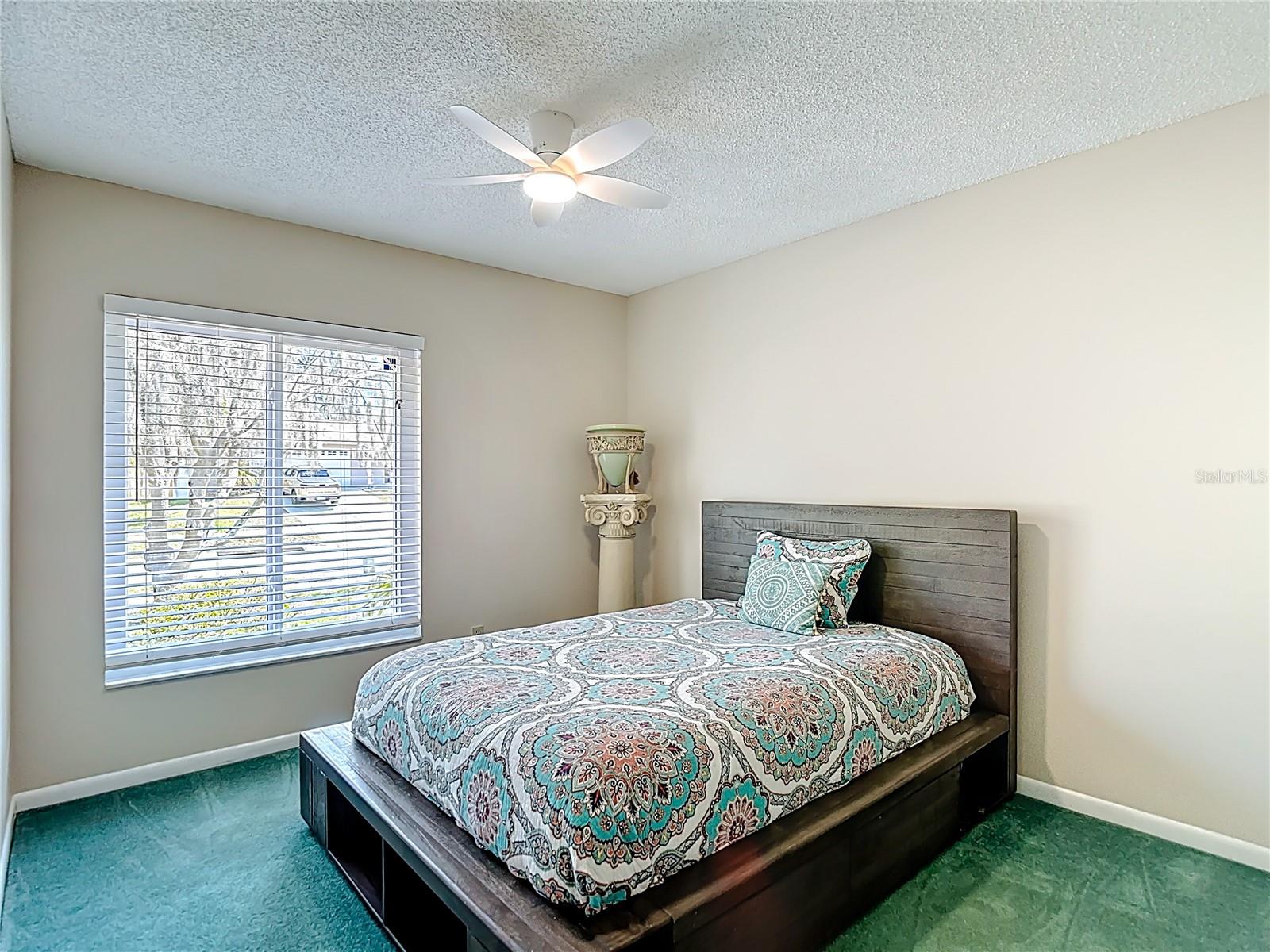 Listing photo id 44 for 9416 Bellhaven Street