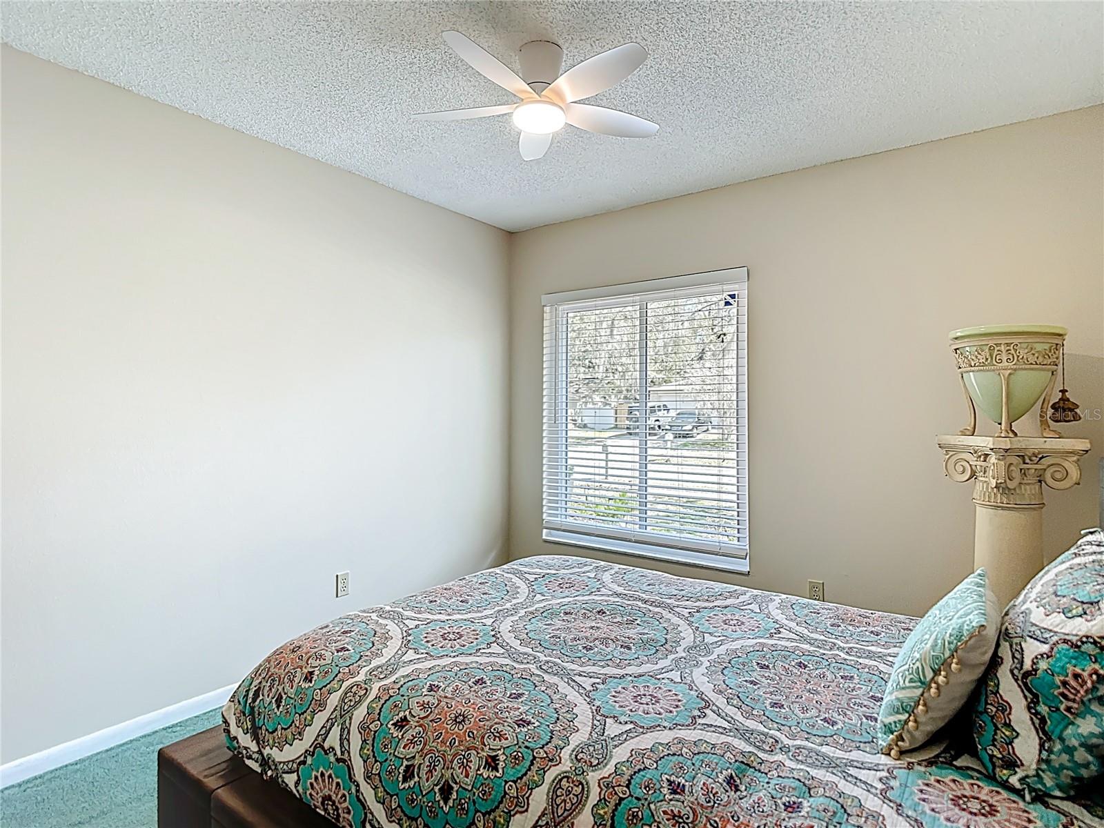 Listing photo id 45 for 9416 Bellhaven Street