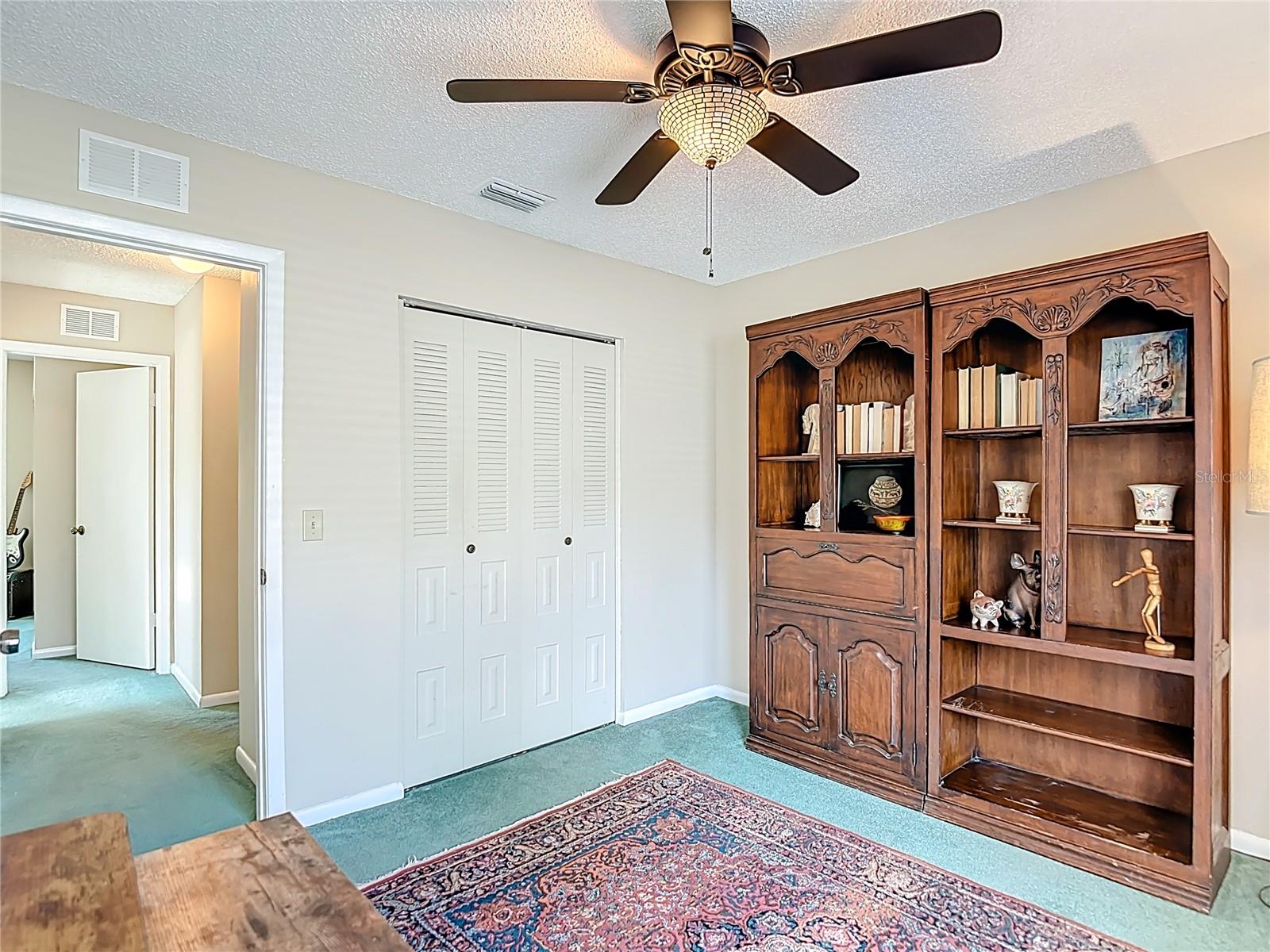 Listing photo id 53 for 9416 Bellhaven Street