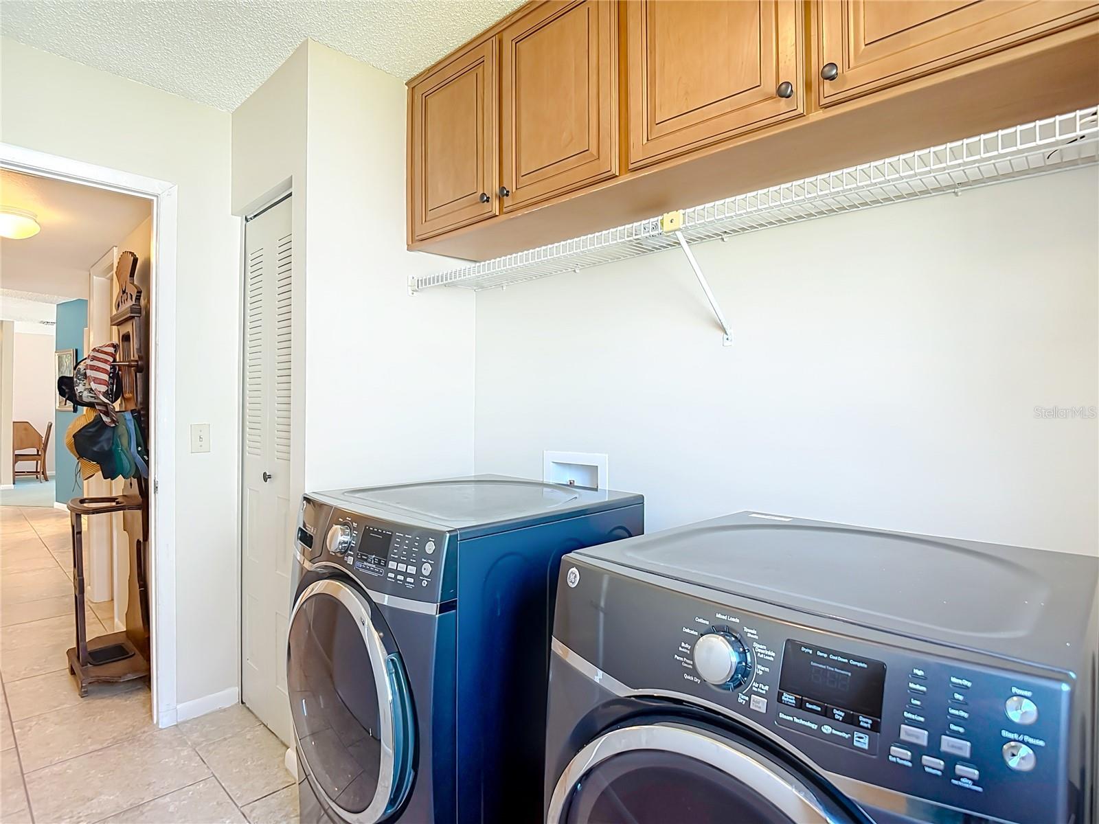 Listing photo id 54 for 9416 Bellhaven Street