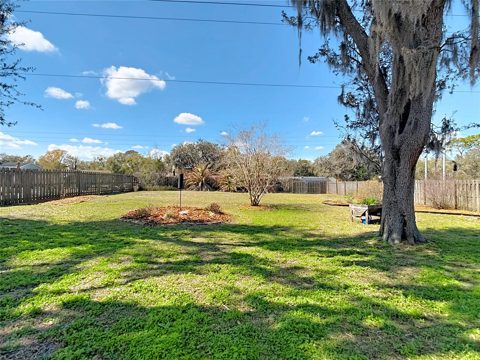 Listing photo id 55 for 9416 Bellhaven Street