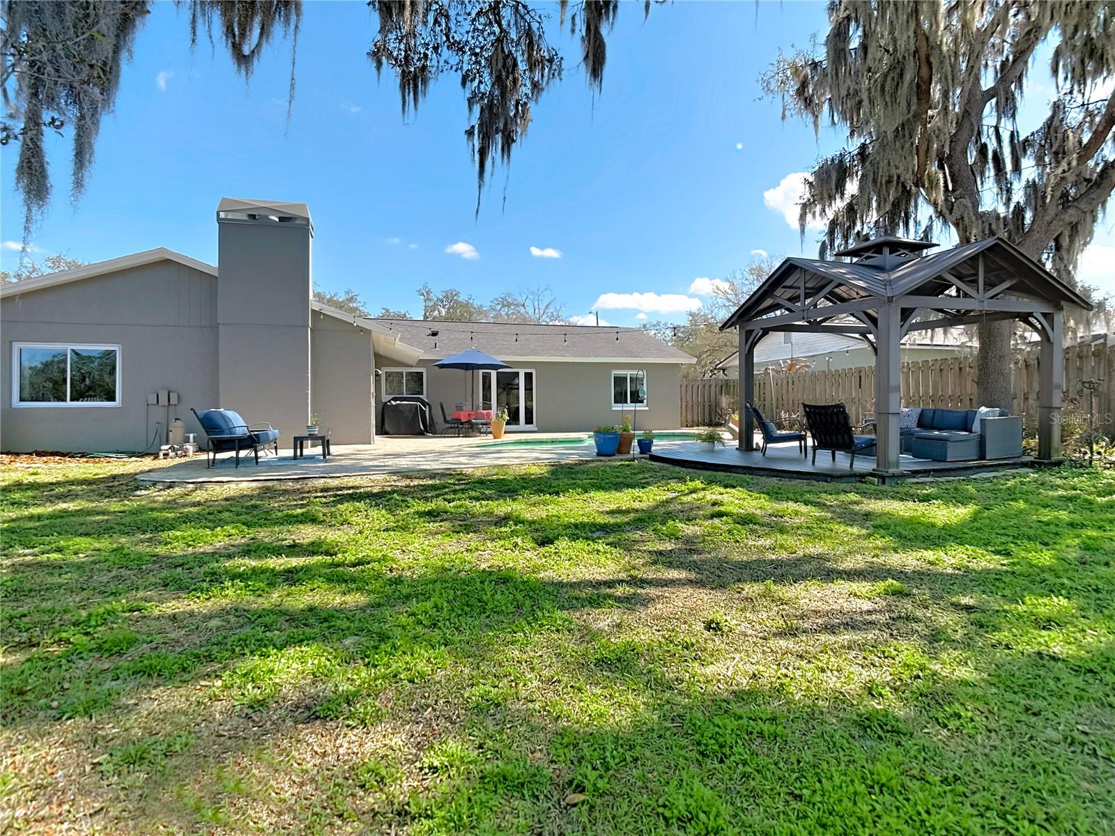 Listing photo id 58 for 9416 Bellhaven Street