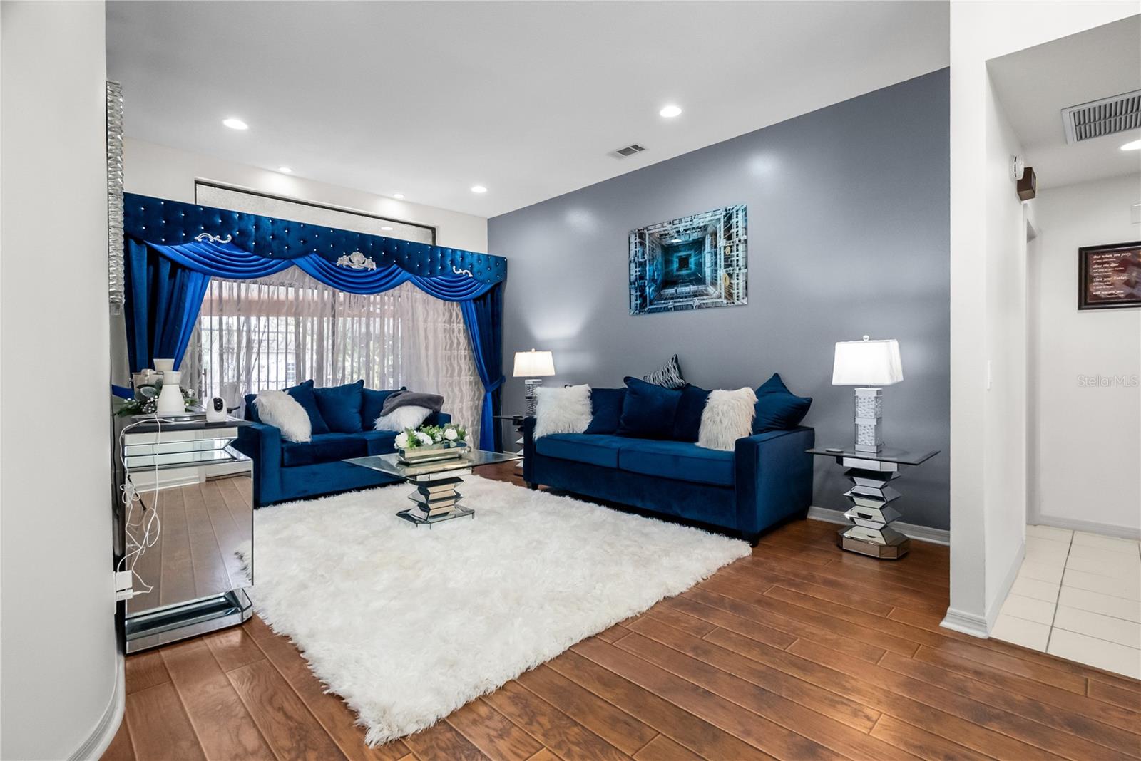 Image 10 of 85 For 1619 Palace Court