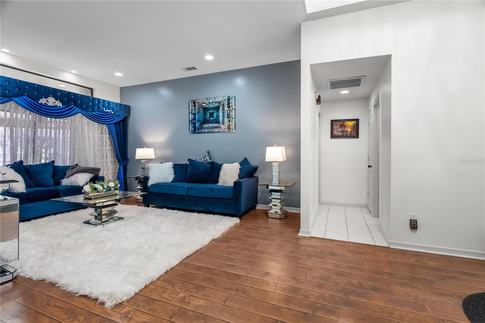 Image 11 of 85 For 1619 Palace Court