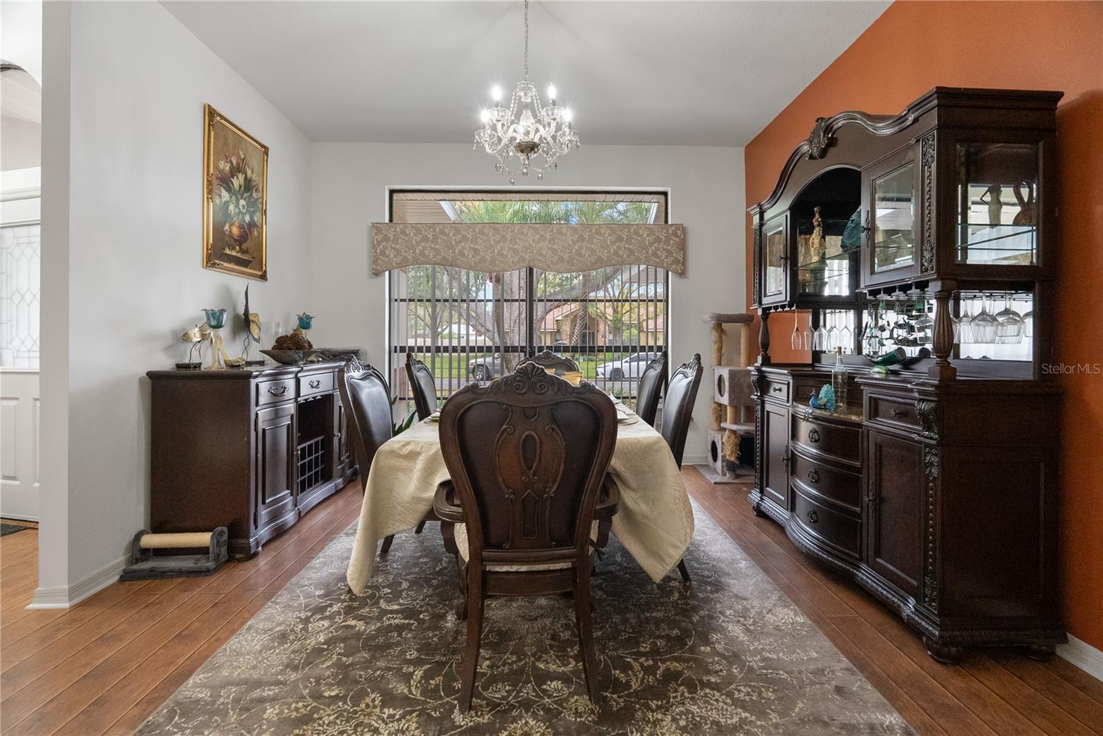 Image 16 of 85 For 1619 Palace Court