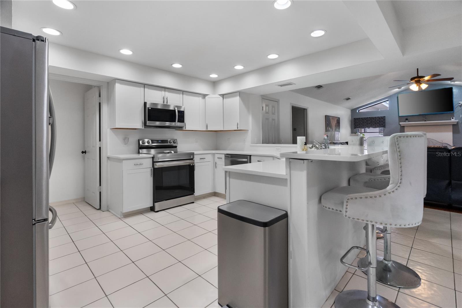 Image 18 of 85 For 1619 Palace Court