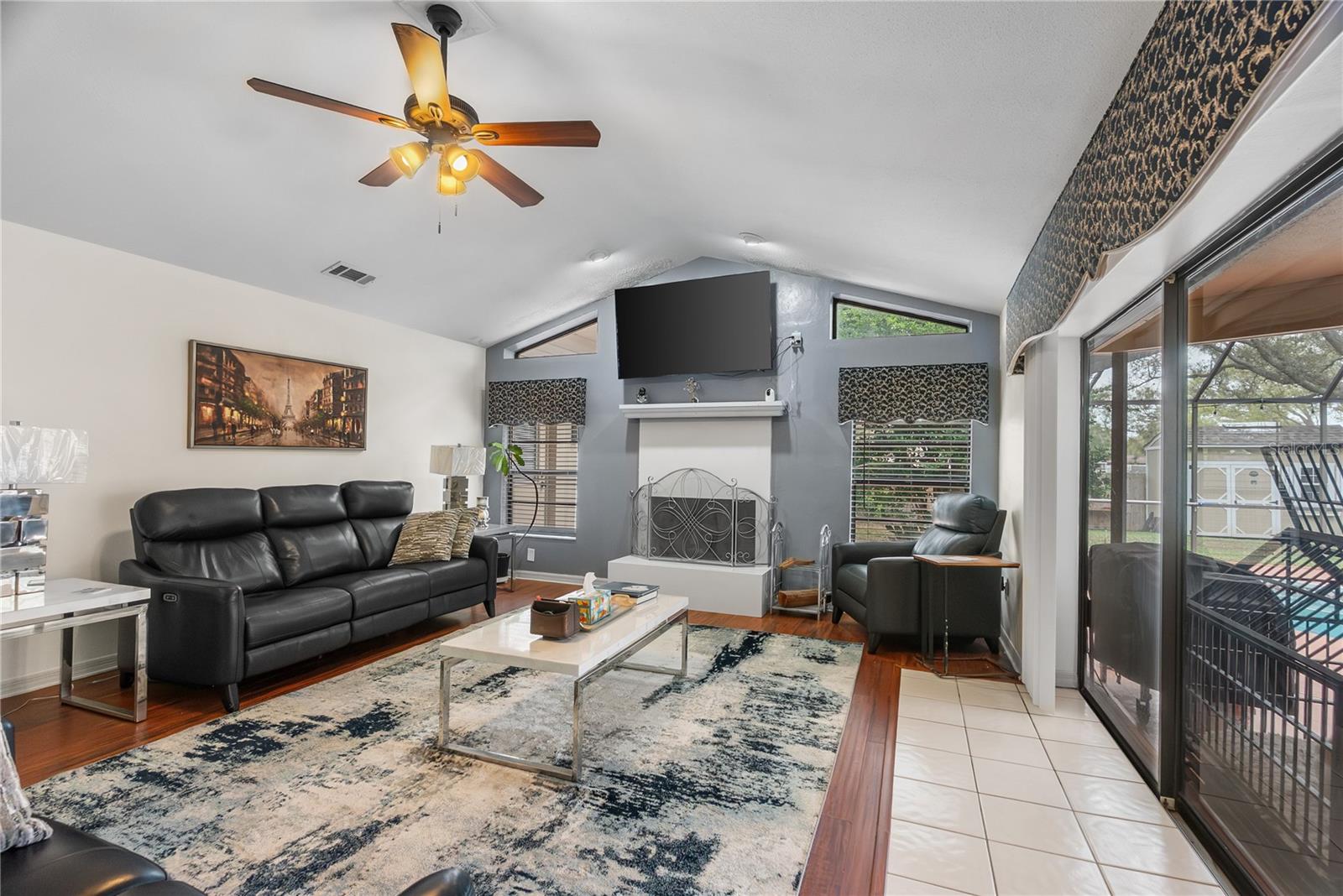 Image 29 of 85 For 1619 Palace Court