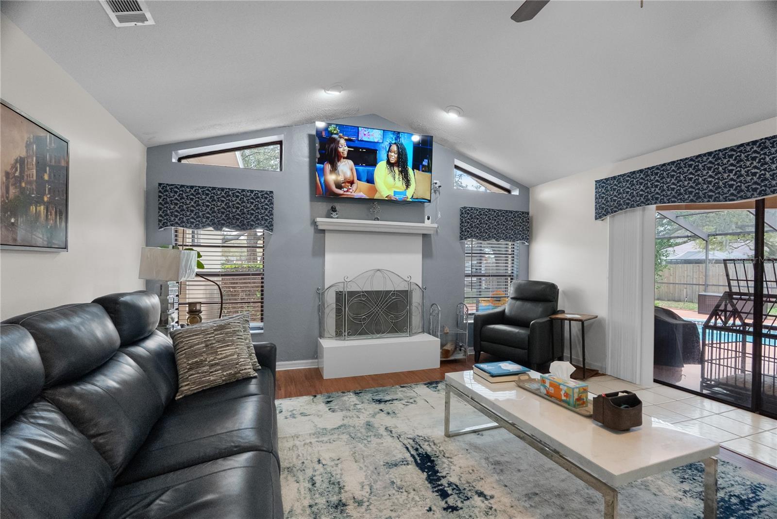 Image 31 of 85 For 1619 Palace Court