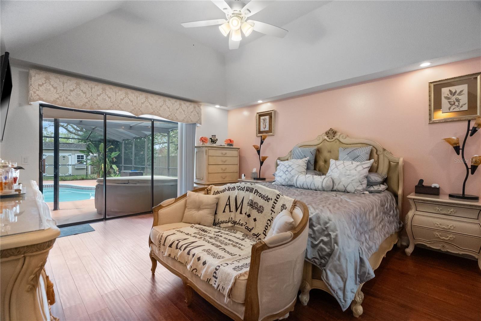 Image 37 of 85 For 1619 Palace Court