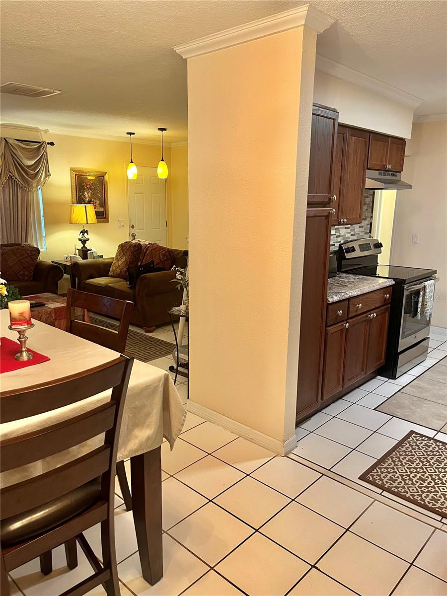 Image 5 of 17 For 1935 Villa Rosa Drive