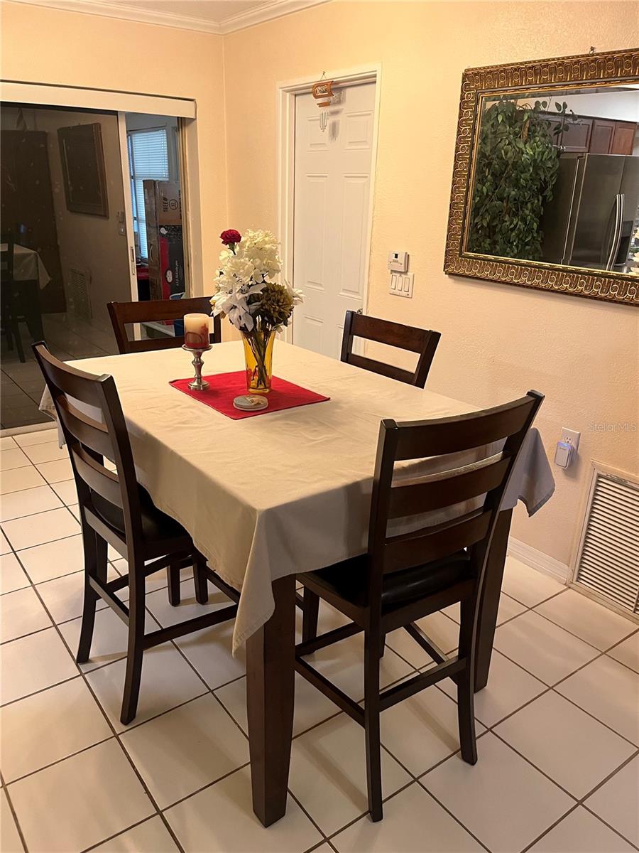 Image 7 of 17 For 1935 Villa Rosa Drive