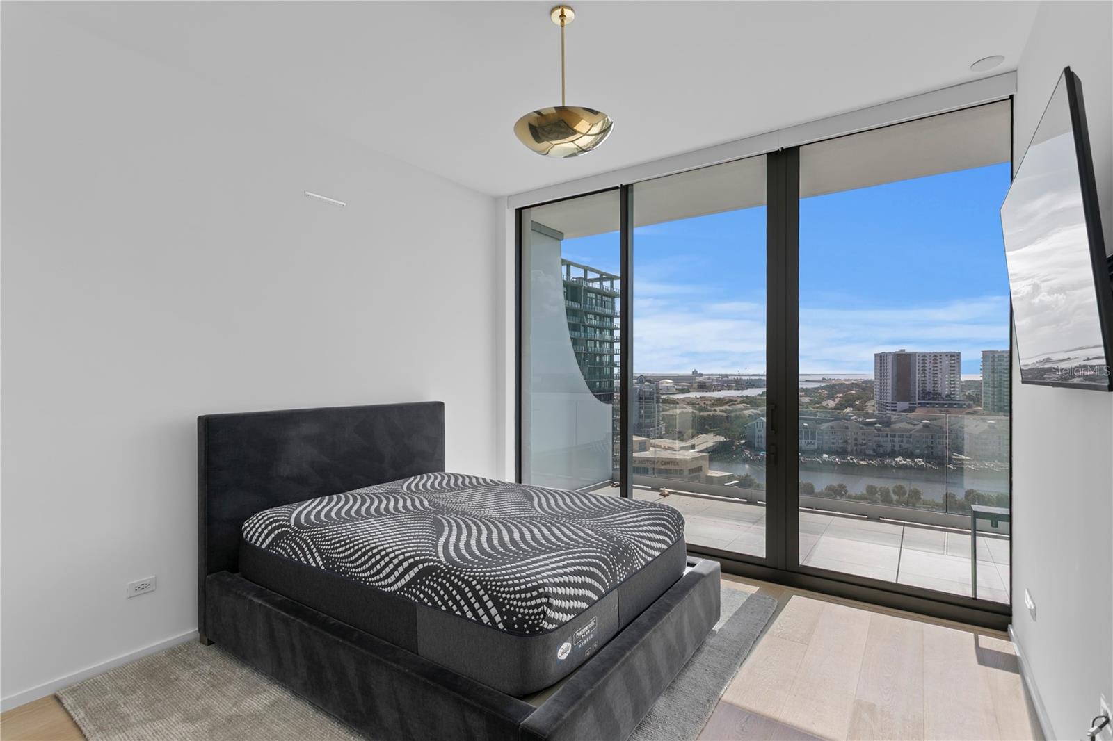 Image 13 of 51 For 1000 Water Street 1201