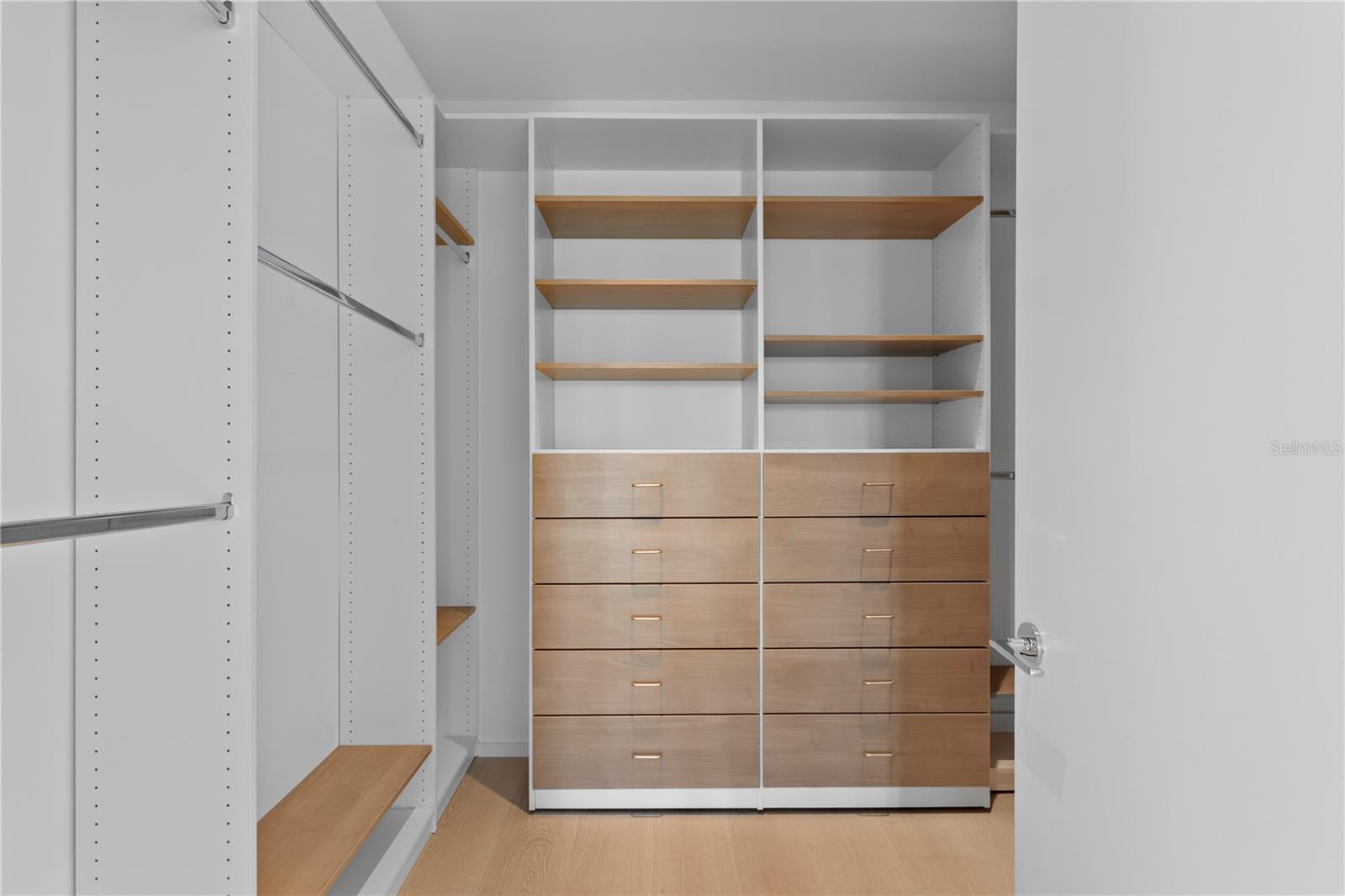 Image 15 of 51 For 1000 Water Street 1201