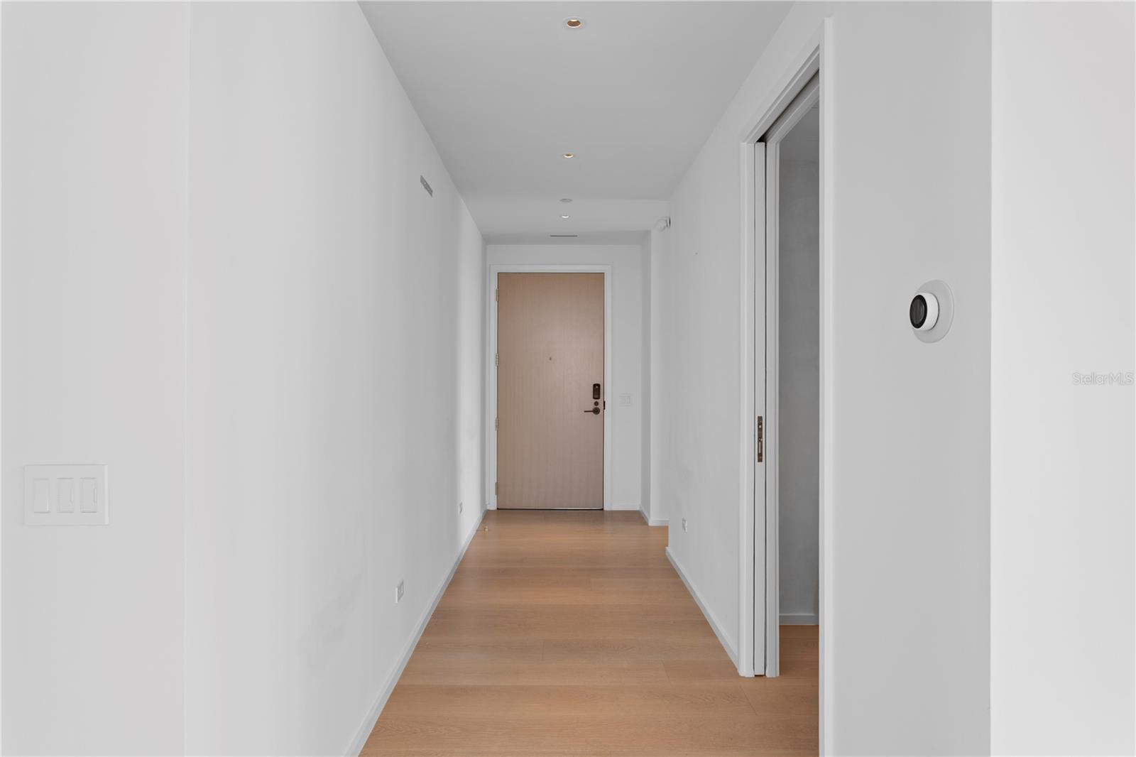 Image 43 of 51 For 1000 Water Street 1201