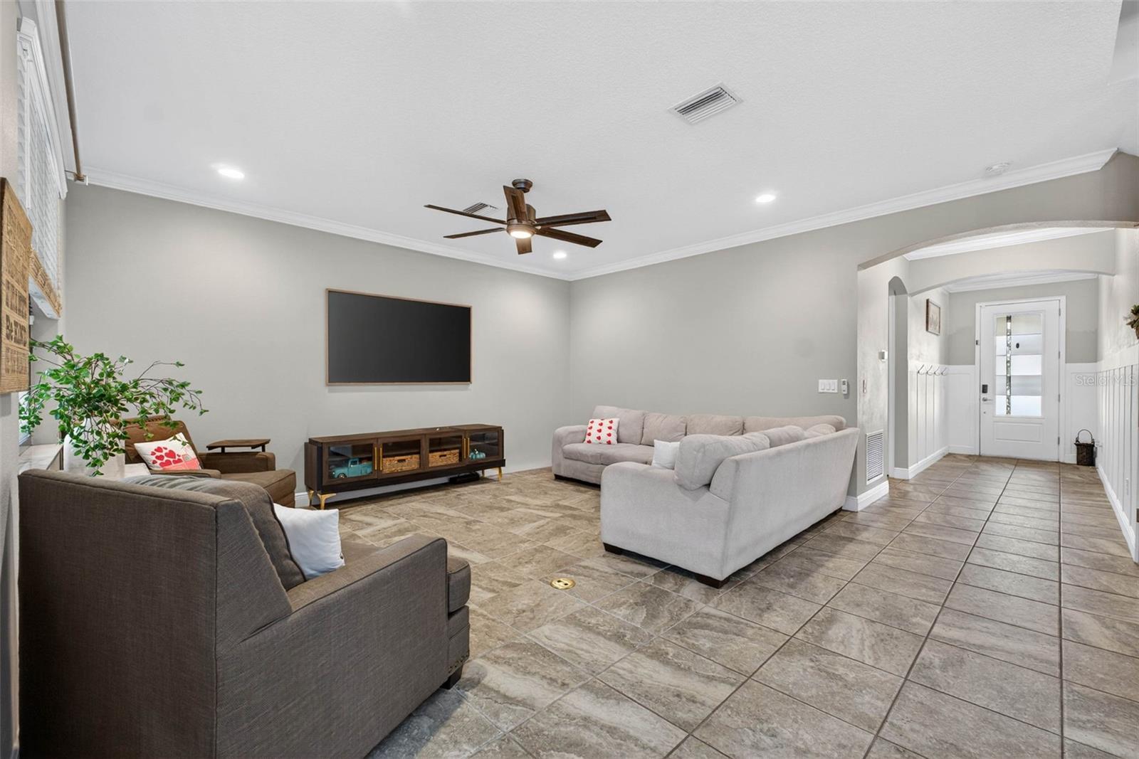 Image 9 of 78 For 8410 Auburn Rise Court