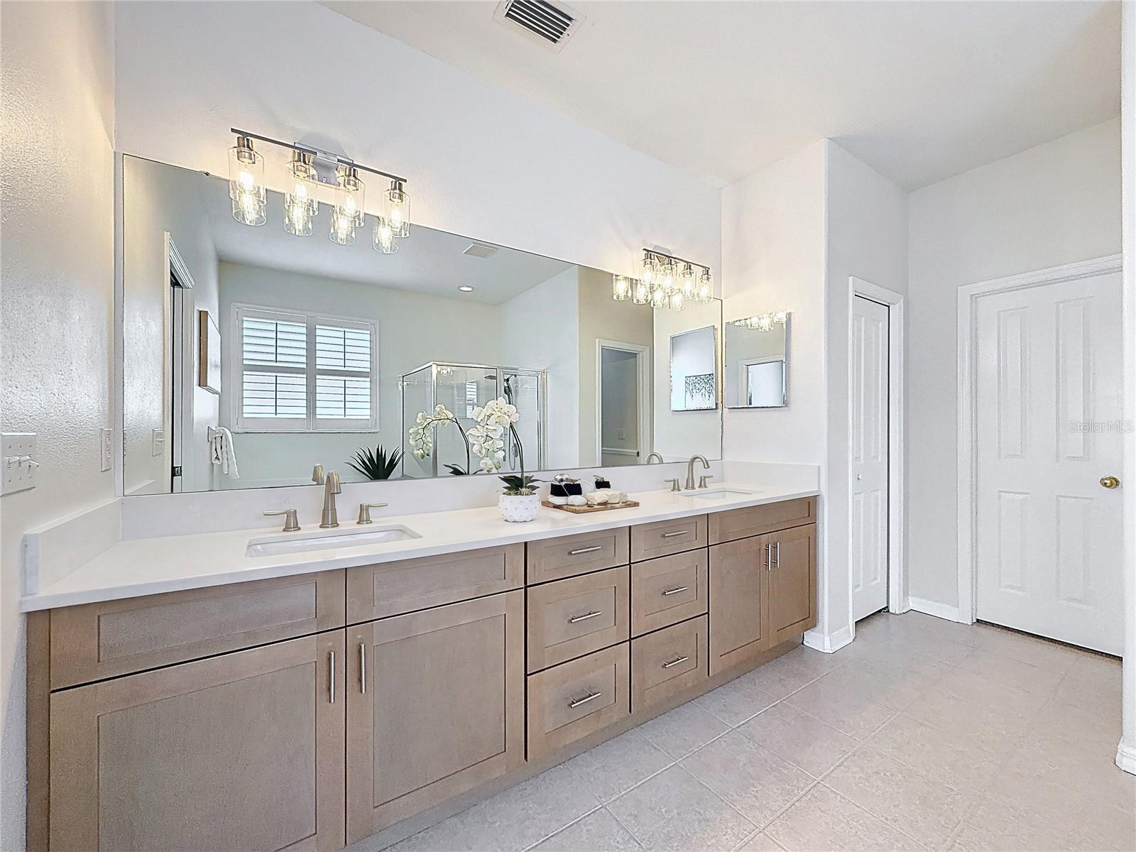 Image 18 of 31 For 8740 Maple Pond Court