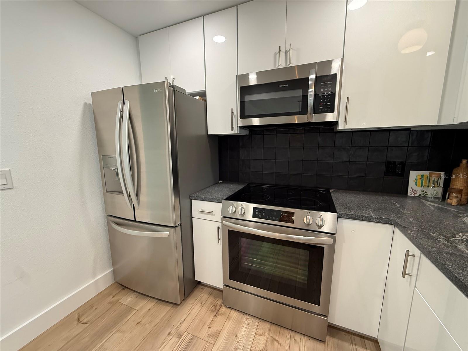 Image 11 of 30 For 204 Mindy Drive 204