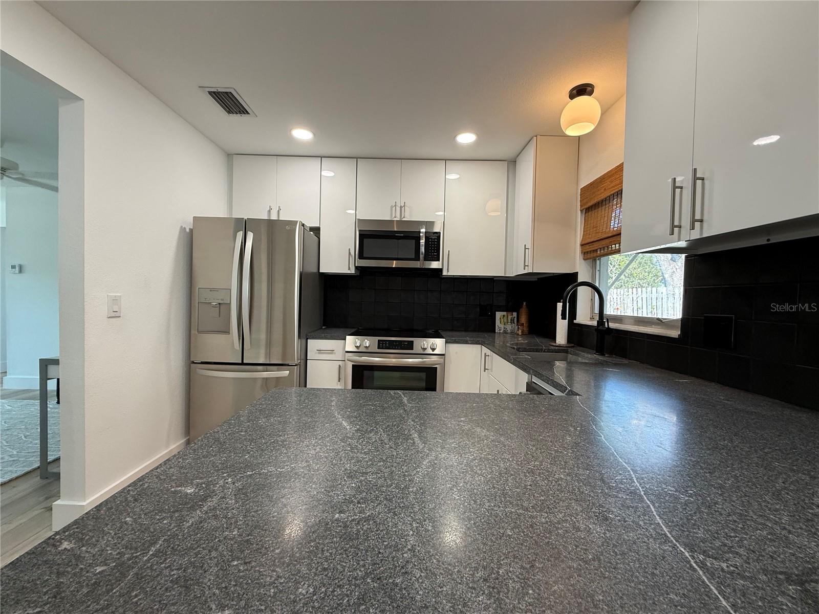 Image 9 of 30 For 204 Mindy Drive 204