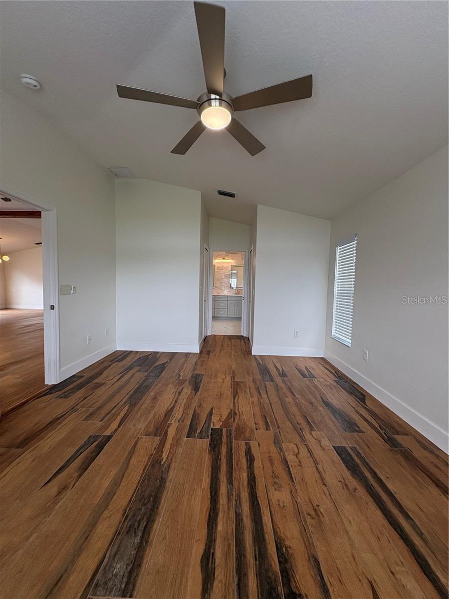 Image 11 of 24 For 9820 Bayboro Bridge Drive