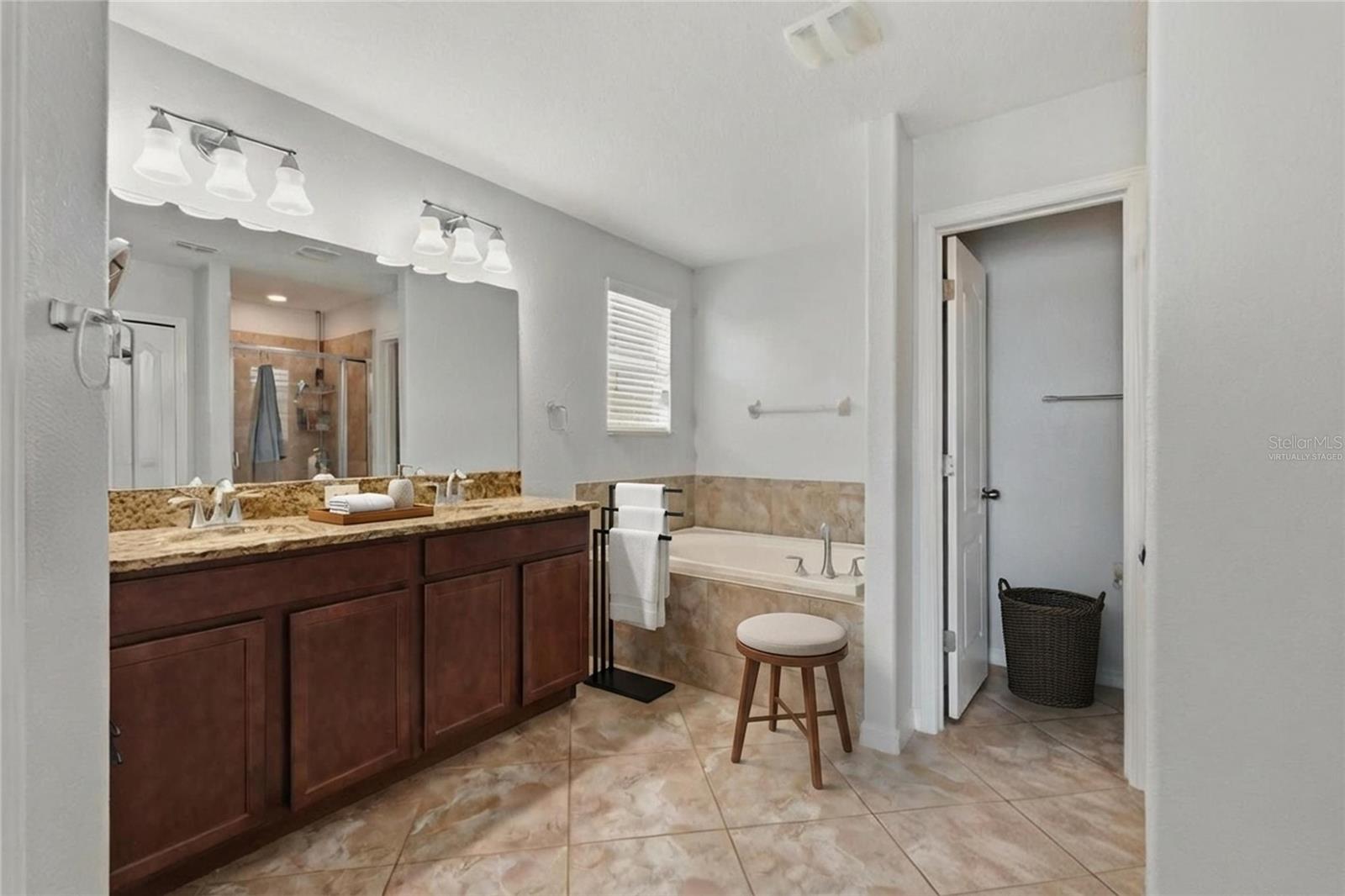 Image 36 of 80 For 2443 Dovesong Trace Drive