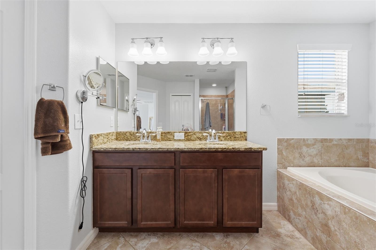 Image 38 of 80 For 2443 Dovesong Trace Drive