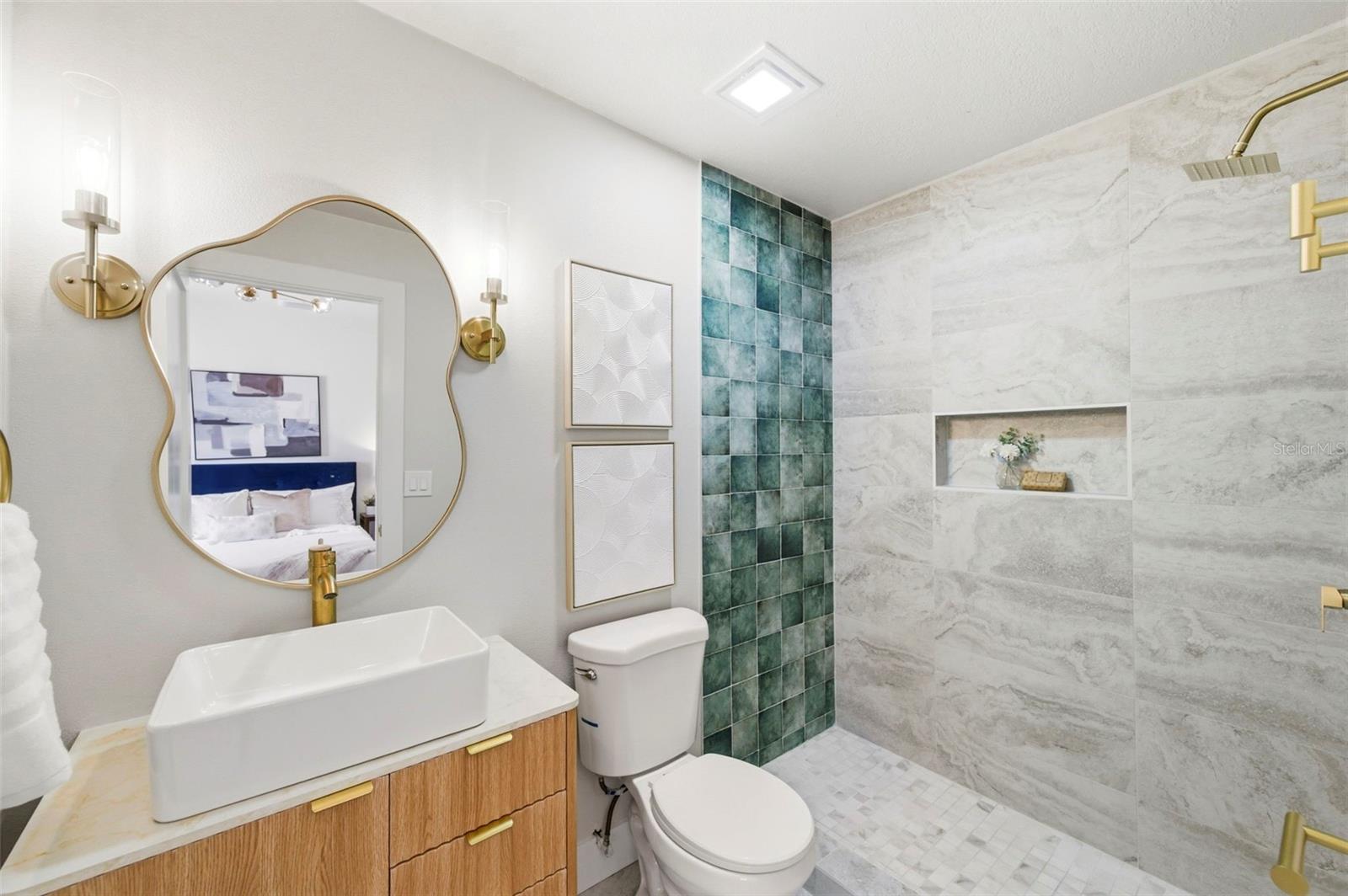 Image 19 of 40 For 5124 Ridge Street N