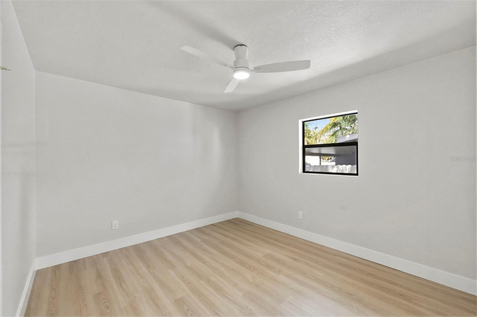 Image 26 of 40 For 5124 Ridge Street N