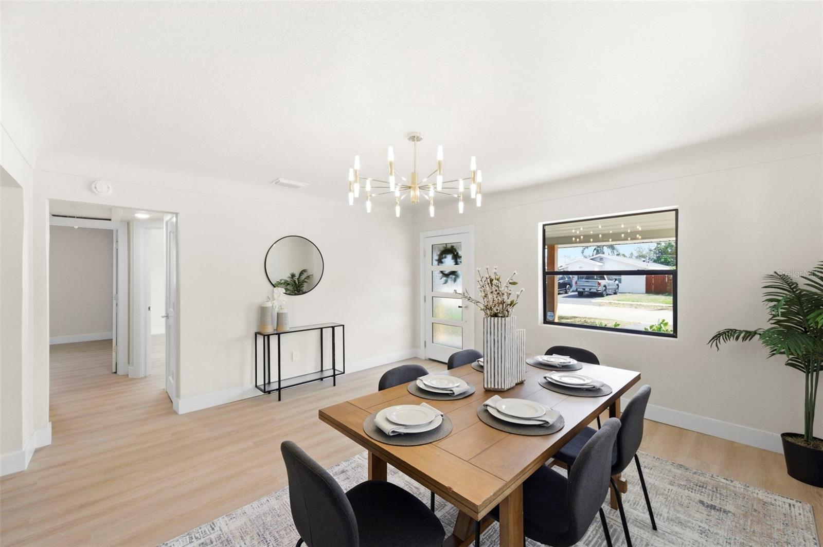 Image 3 of 40 For 5124 Ridge Street N