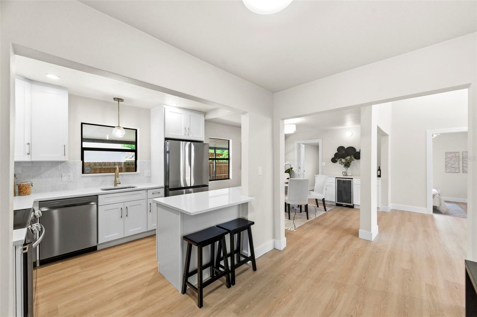 Image 5 of 40 For 5124 Ridge Street N