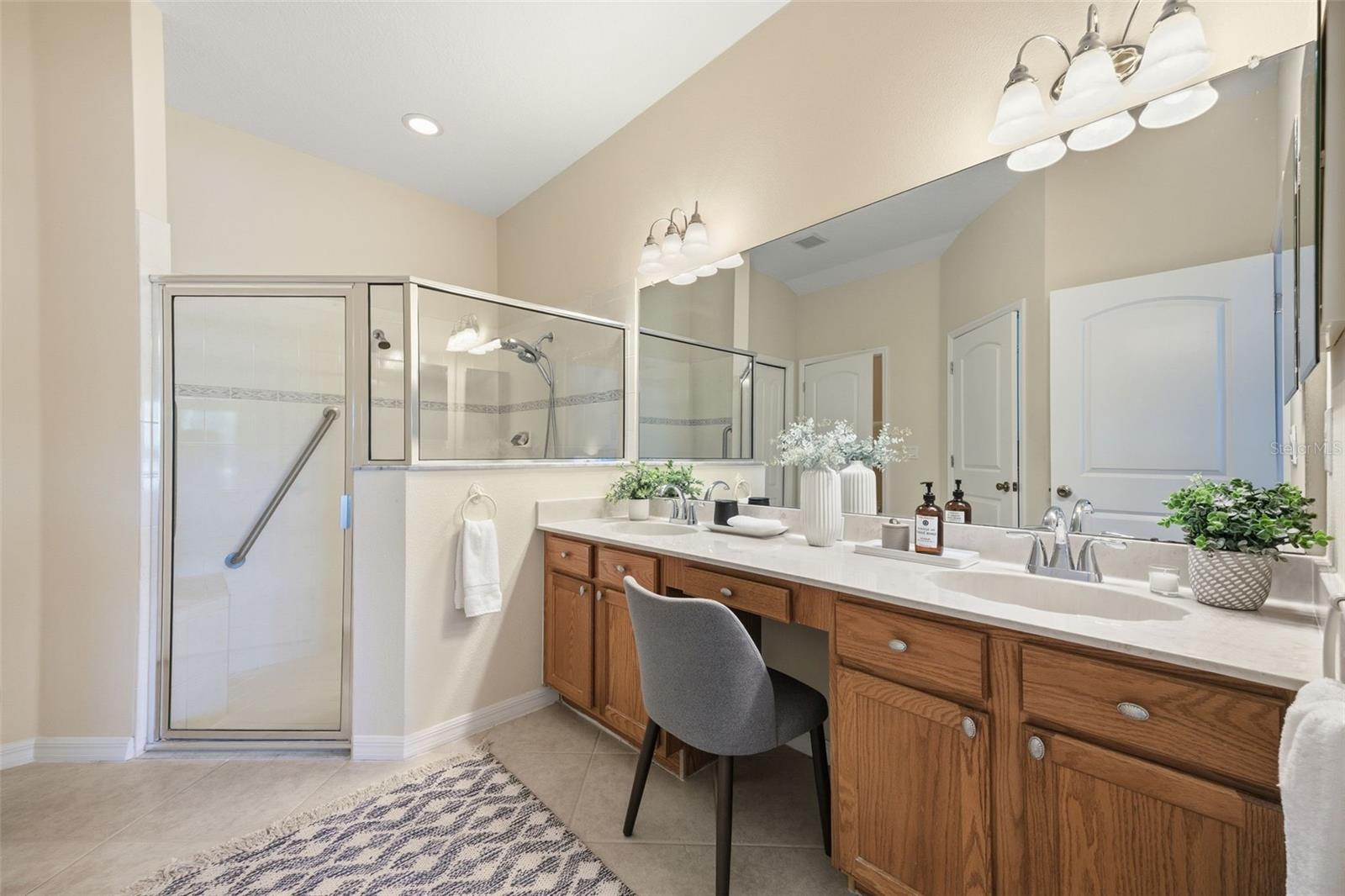 Listing photo id 8 for 19305 Gophertrail Place