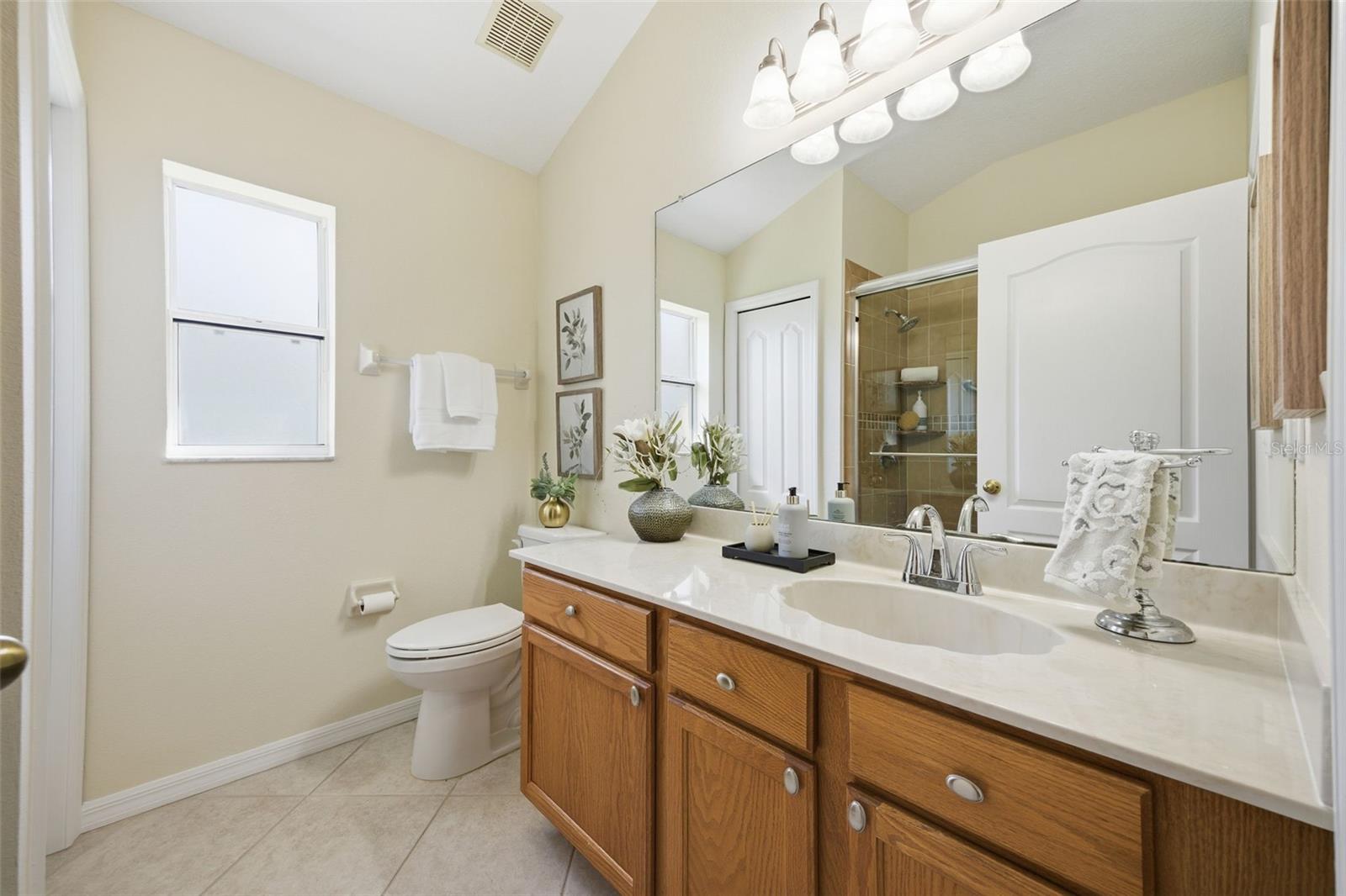 Listing photo id 12 for 19305 Gophertrail Place