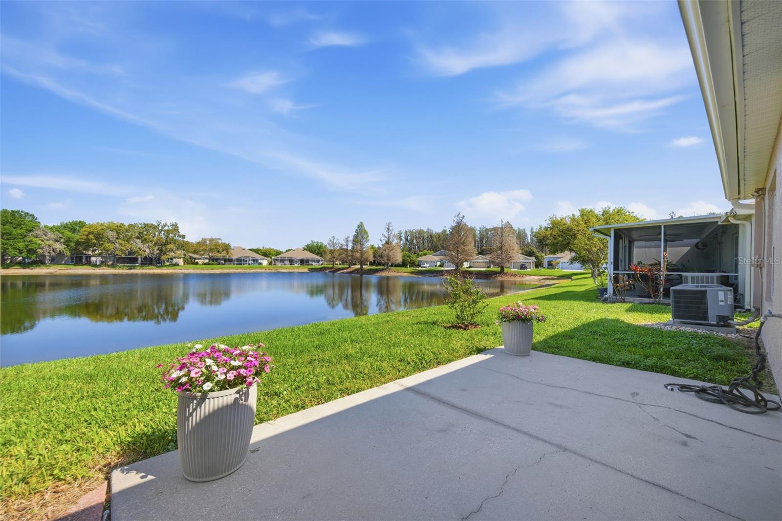 Listing photo id 15 for 19305 Gophertrail Place