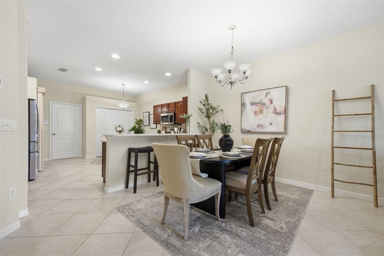 Listing photo id 6 for 19305 Gophertrail Place