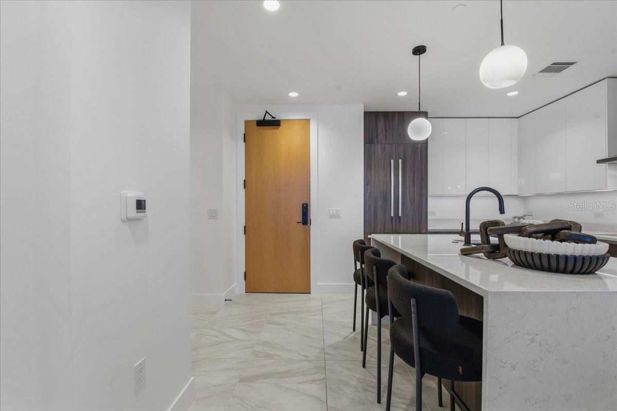 Image 13 of 60 For 777 3rd Avenue N 1202